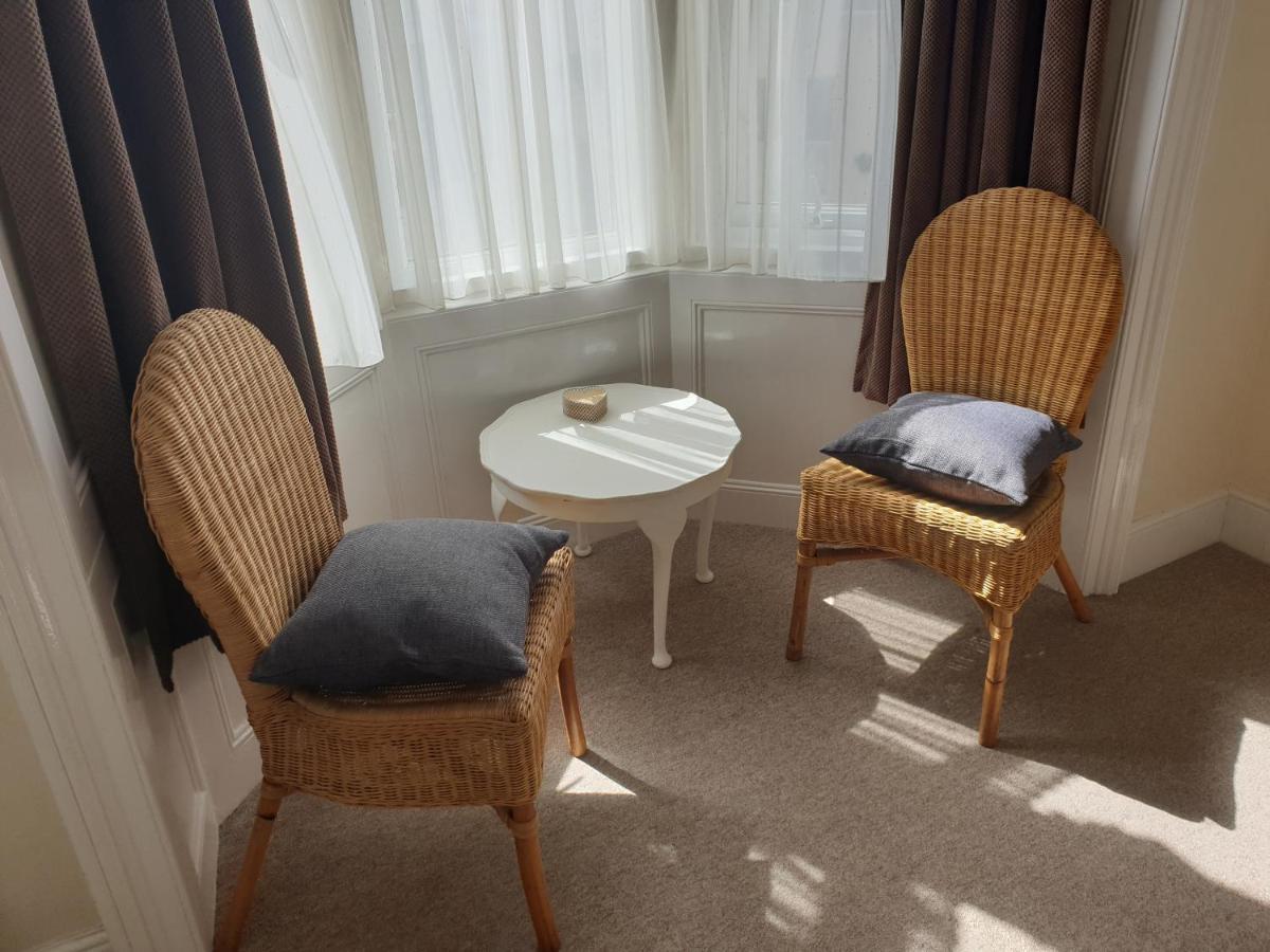 Crofton Guest House 웨이머스만 외부 사진
