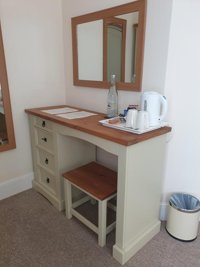 Crofton Guest House 웨이머스만 외부 사진