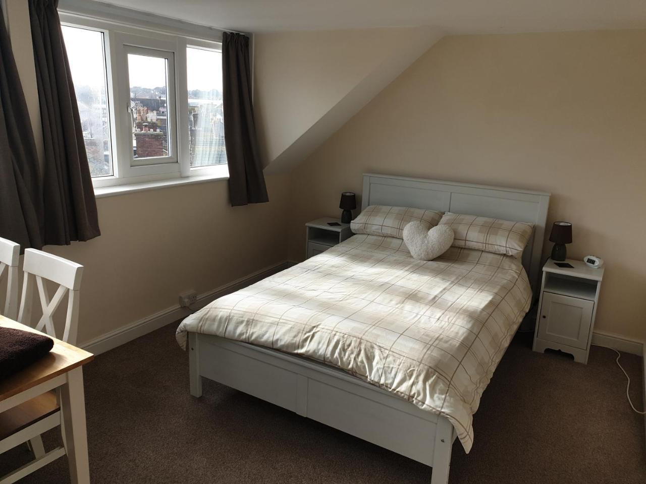 Crofton Guest House 웨이머스만 외부 사진